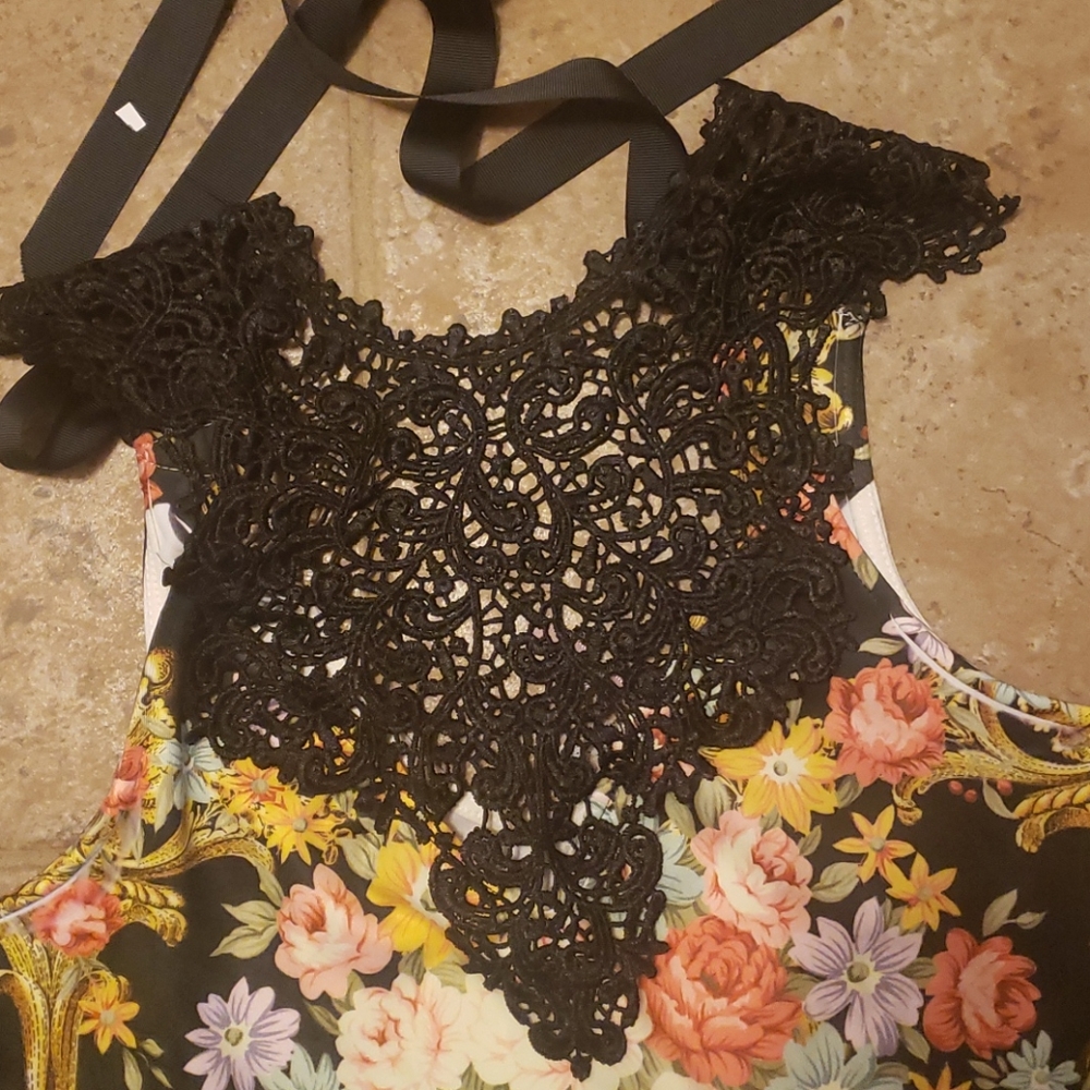Lace Top - Picture 2 of 4